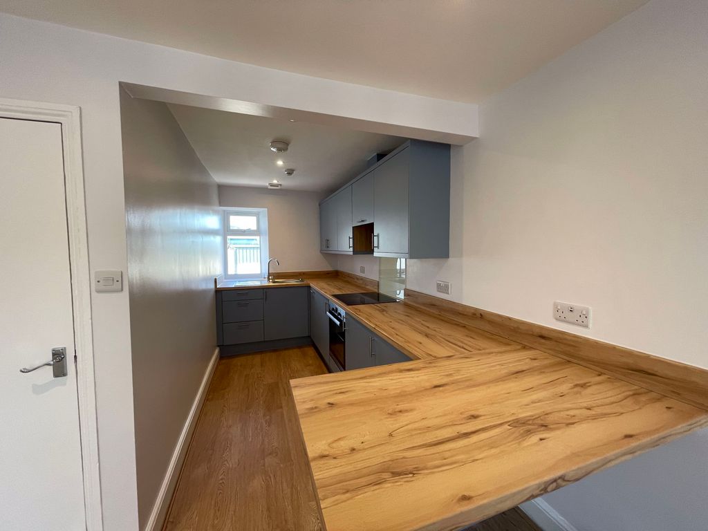 Property photo 3 of 6 Photo 2