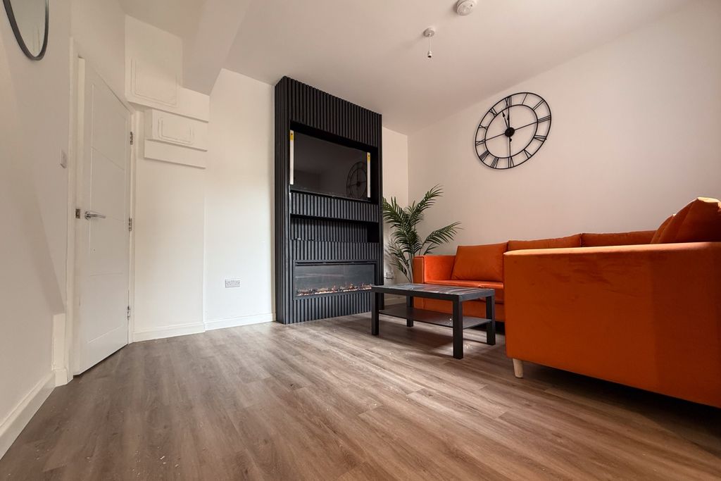 Property photo 3 of 23 Call 02920 668585 To Secure Your Viewing _1