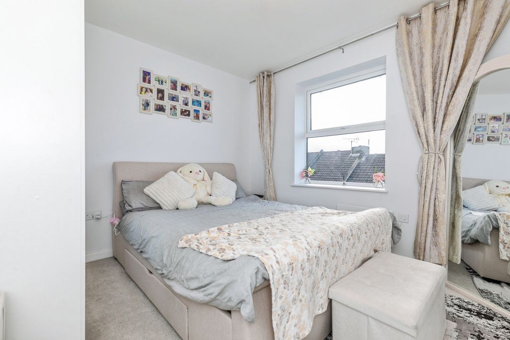 Property photo 3 of 13 Pbox-Img.Jpg