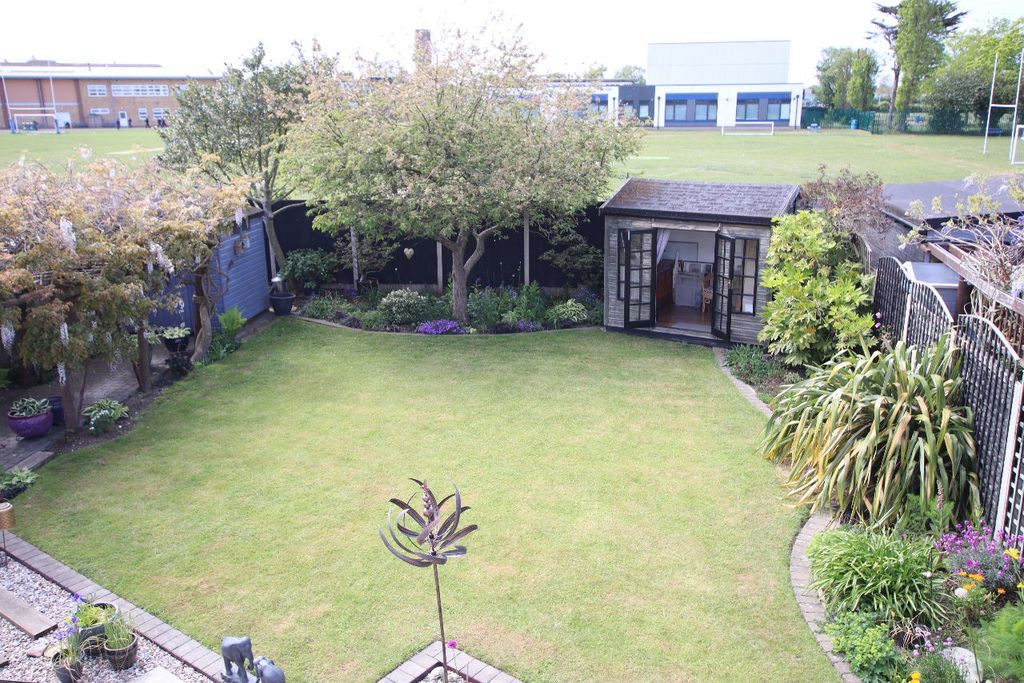 Property photo 3 of 28 Gallery