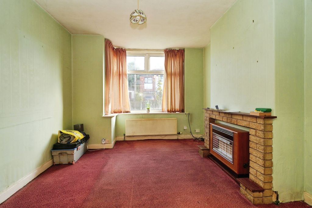 Property photo 3 of 17 Pbox-Img.Jpg