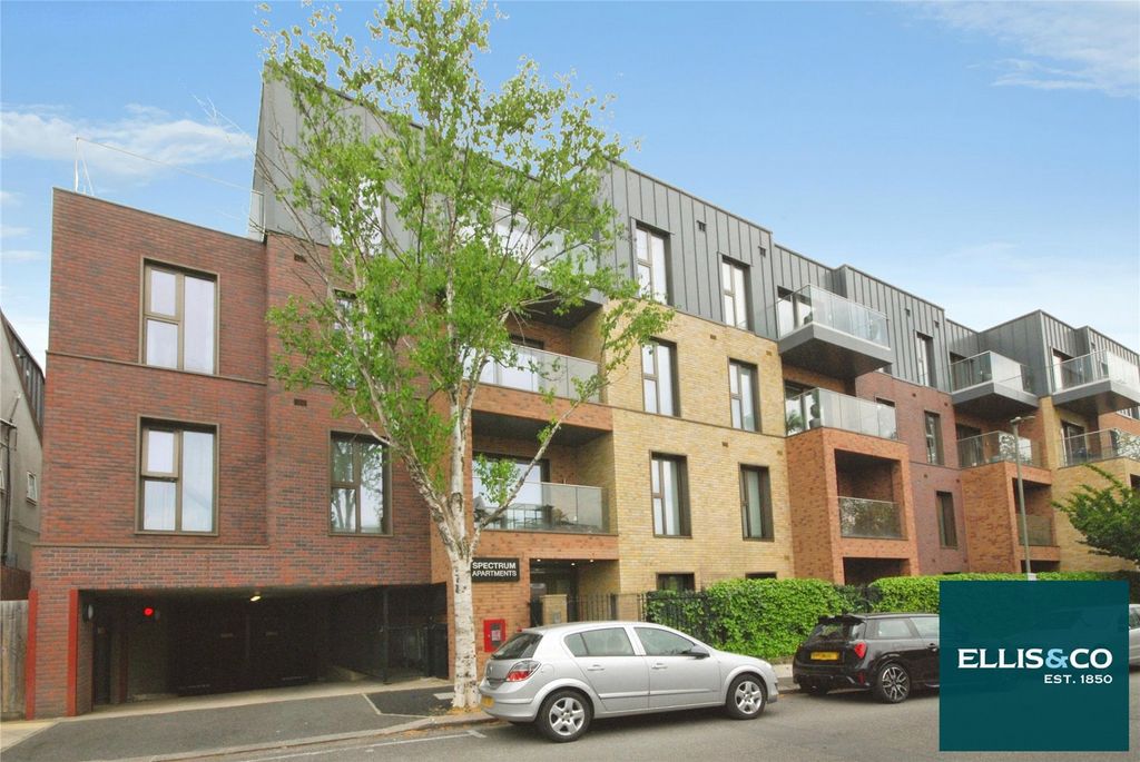 Property photo 1 of 17 Picture No. 21