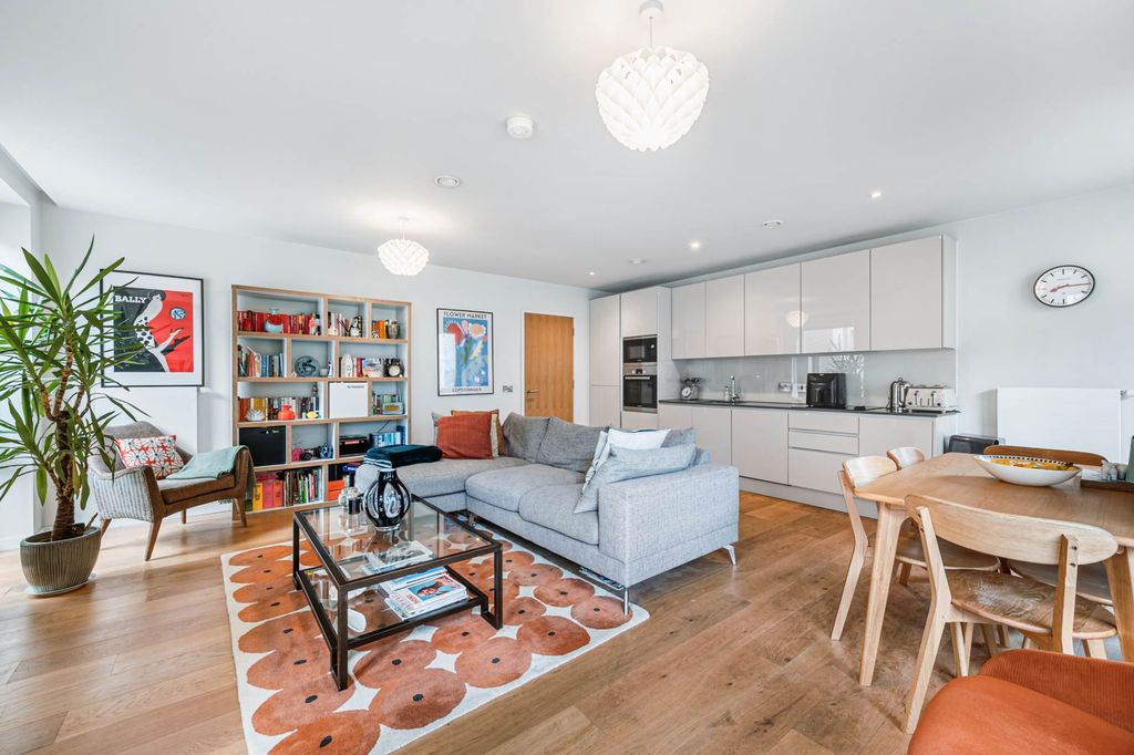 Property photo 2 of 14