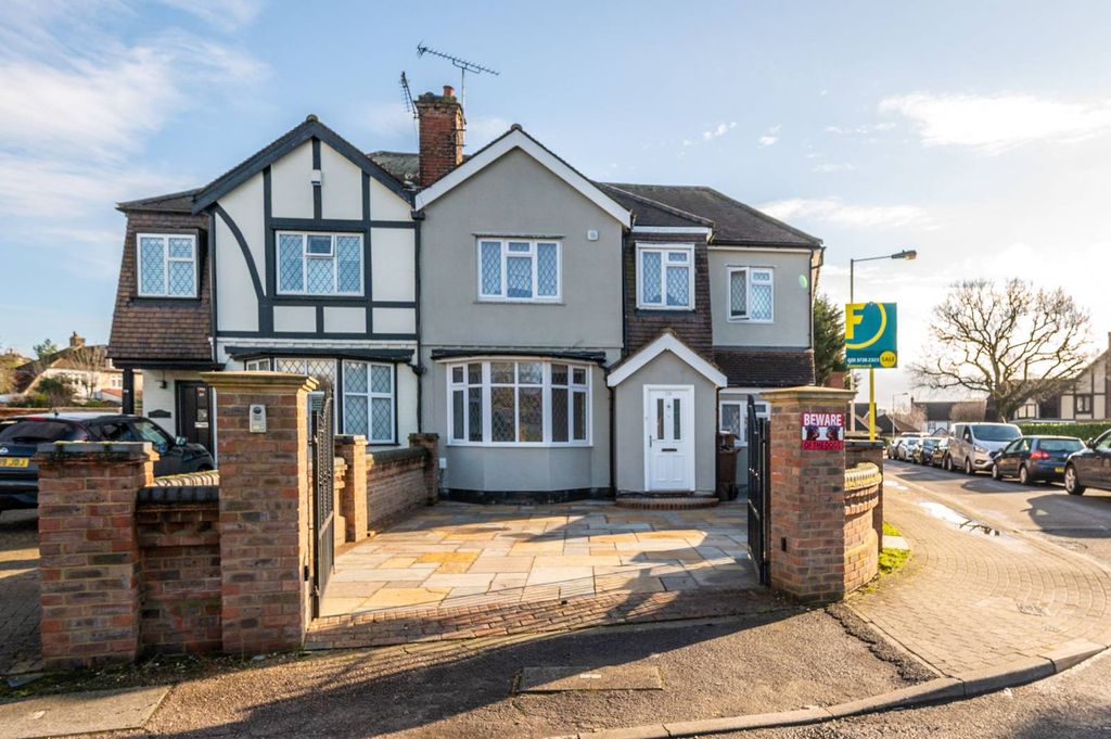 Property photo 3 of 25