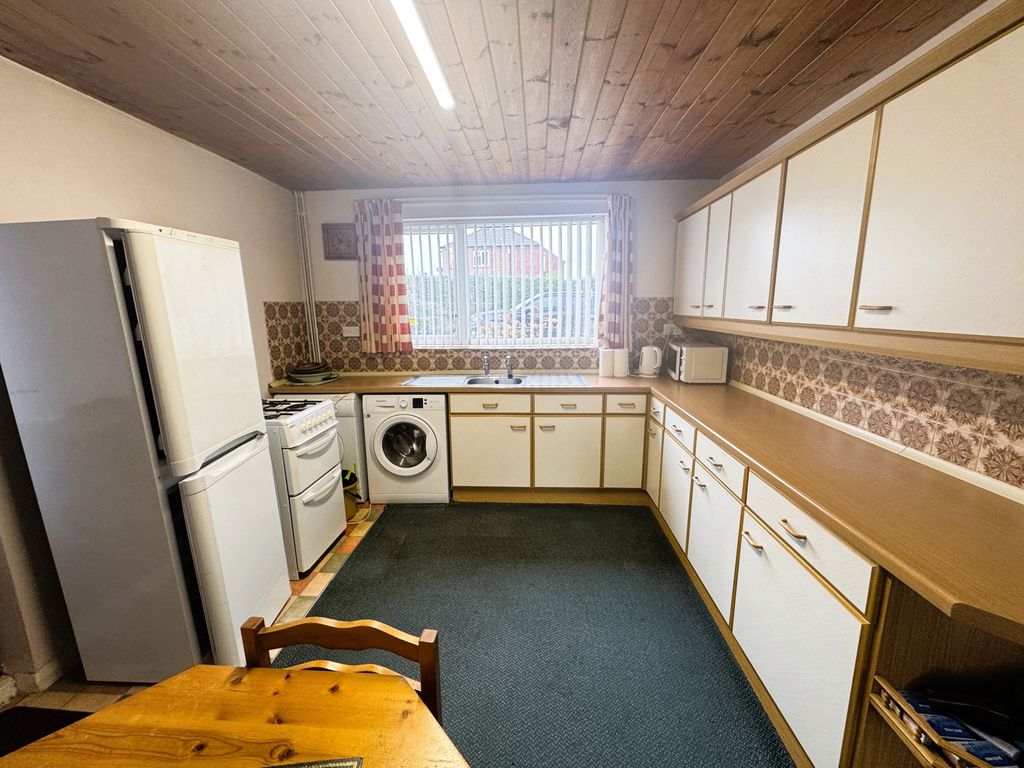 Property photo 3 of 11 Photo 4