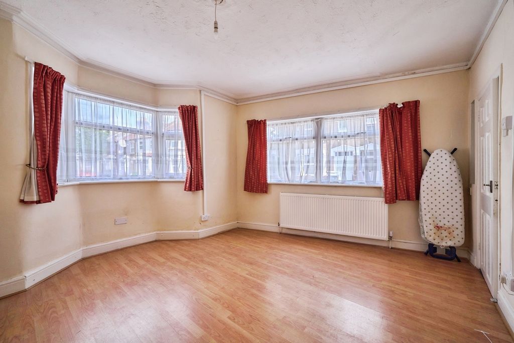 Property photo 2 of 22 Pbox-Img.Jpg
