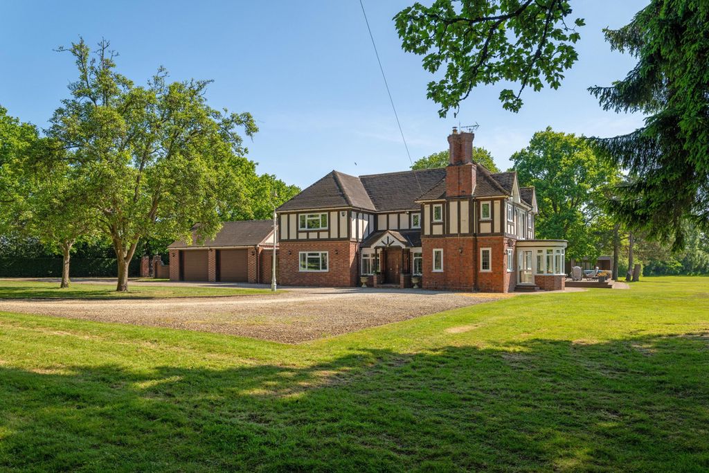 Property photo 1 of 40