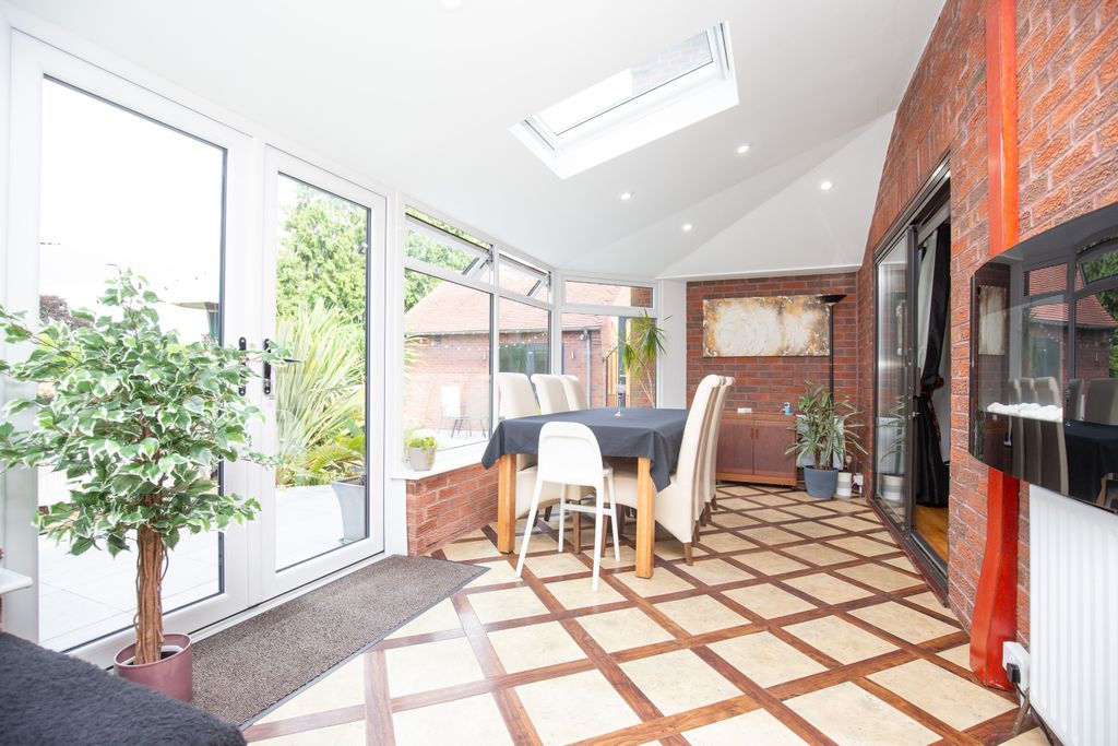 Property photo 3 of 45 Mw-685