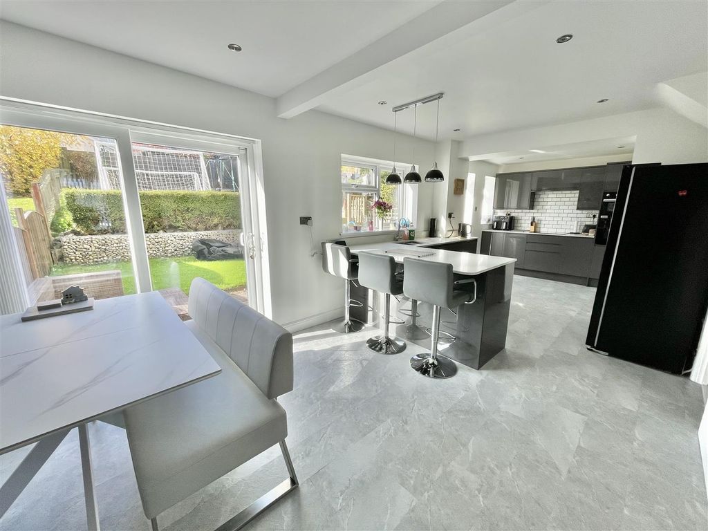 Property photo 2 of 14 Img_8246.Jpg