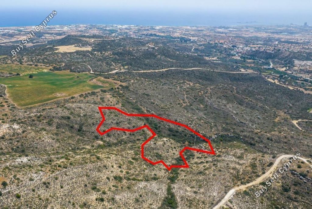 Property photo 1 of 3