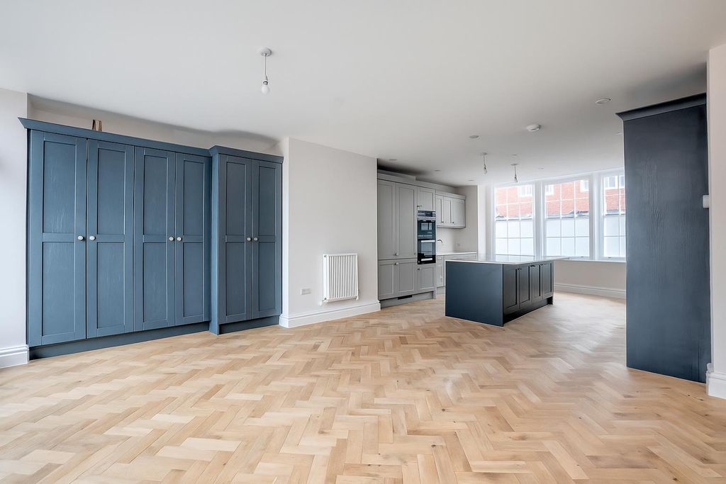 Property photo 3 of 37 8 Kilwardby (1).Png