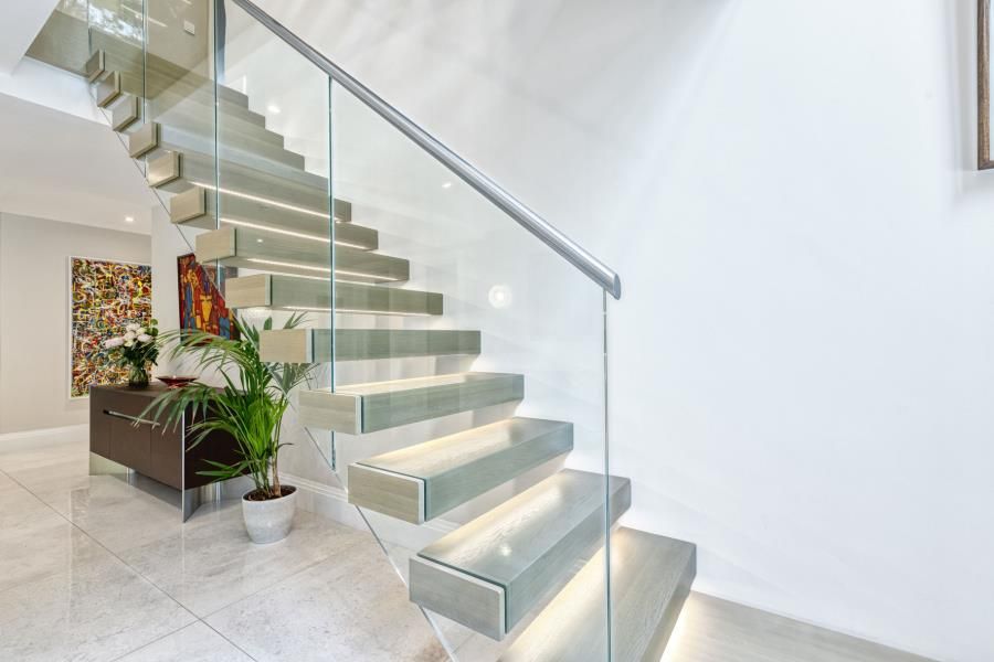 Property photo 2 of 25