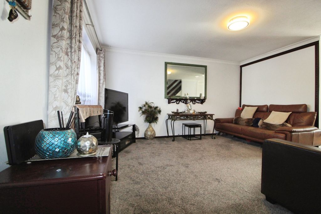 Property photo 2 of 17 F6d71609d546Ad248075Fd26De246Cb3