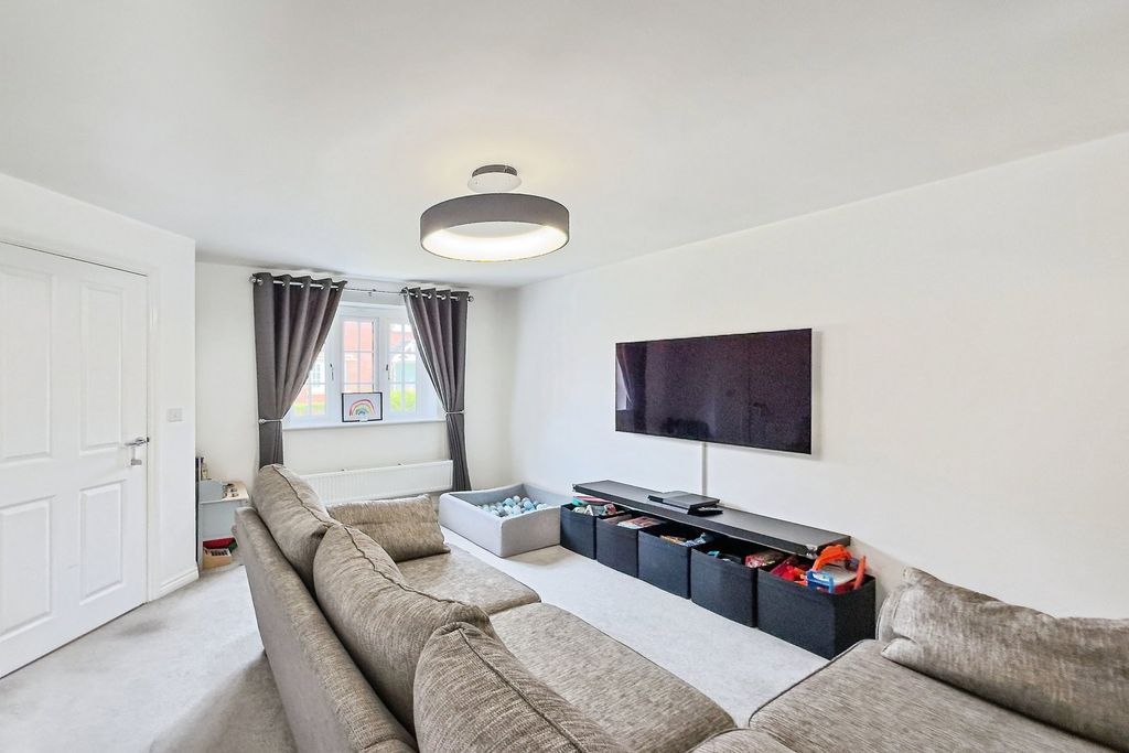 Additional image 17 of 3 bed semi-detached house for saleOrion Drive, Brackley NN13