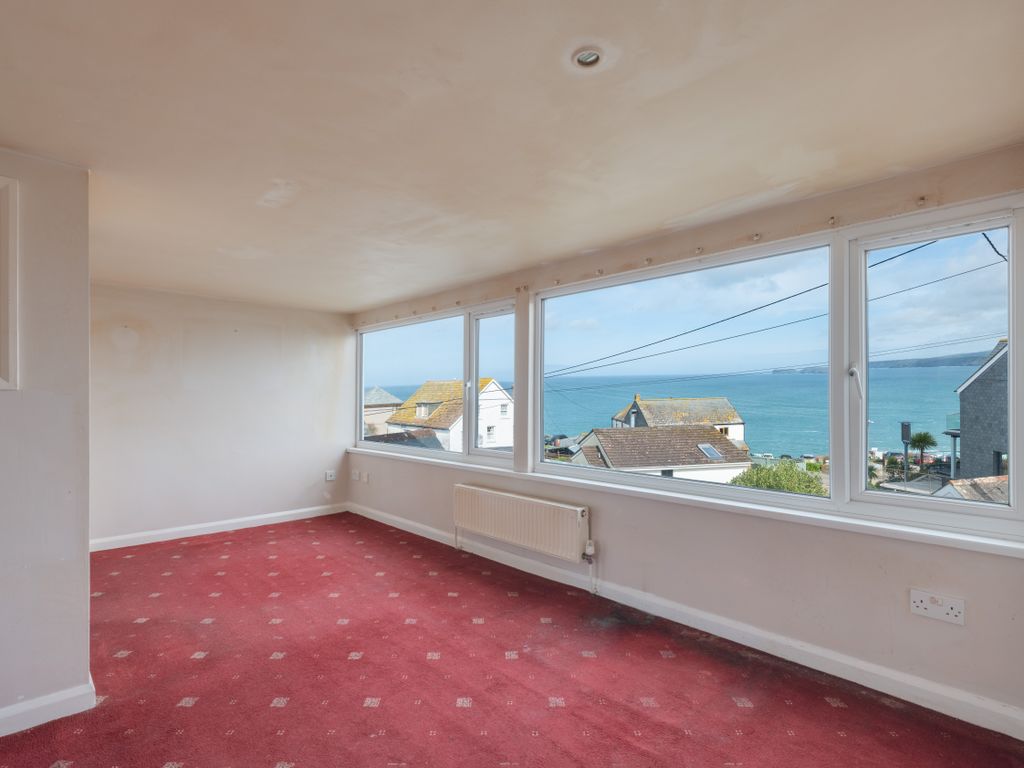 Property photo 3 of 16 6603Fd546c3Ea_Low_Res_Tintagel Terrace 4-3