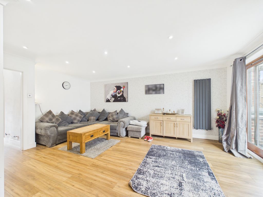 Property photo 3 of 13 Gallery
