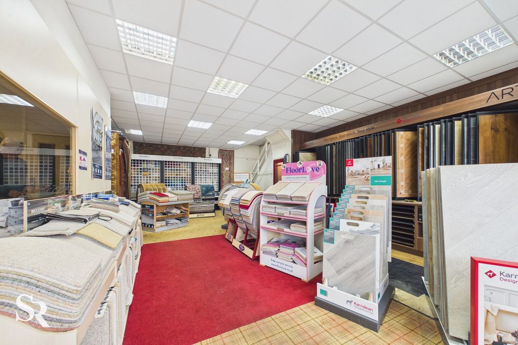 Property photo 2 of 28