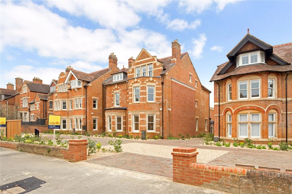 Property photo 1 of 9 Front Exteior