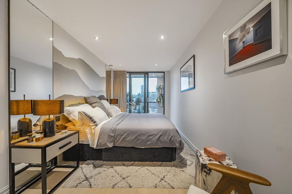 Property photo 2 of 18 Picture 2