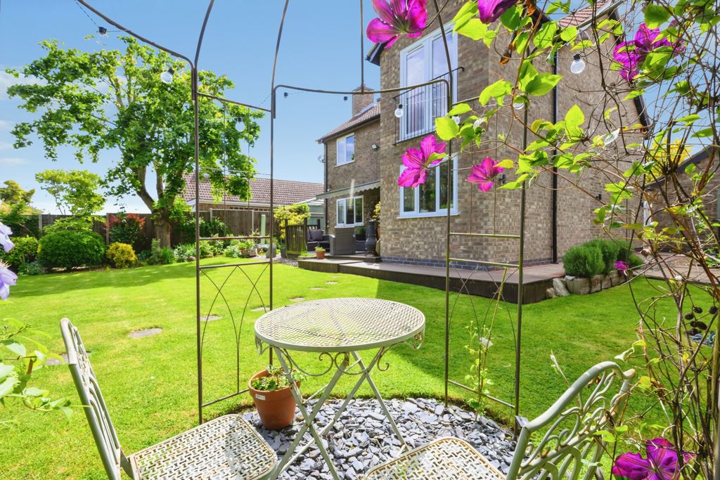 Property photo 2 of 27 6Williamsclosenewboroughpeterboroughpe67Rz-20