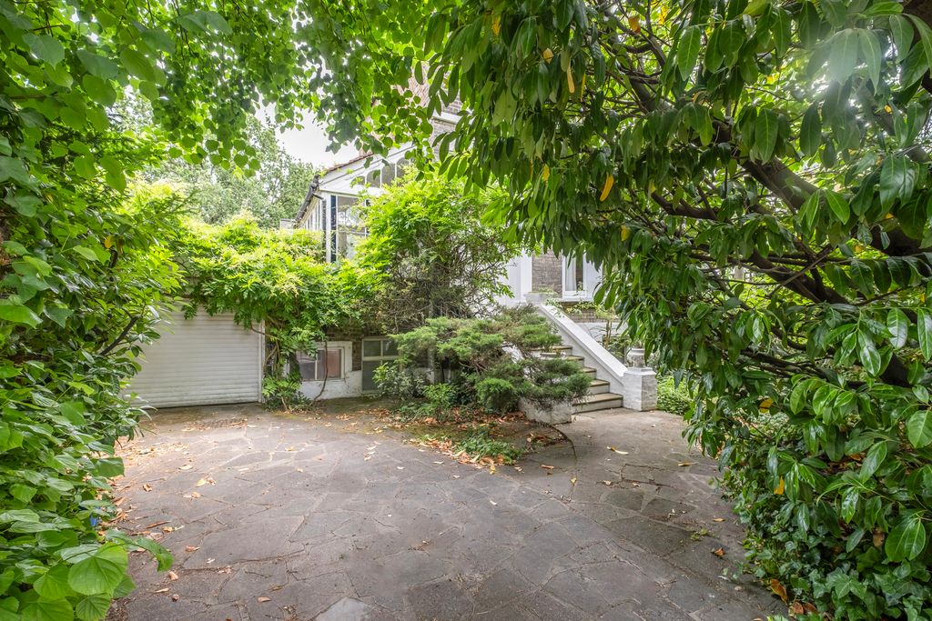 Property photo 3 of 29