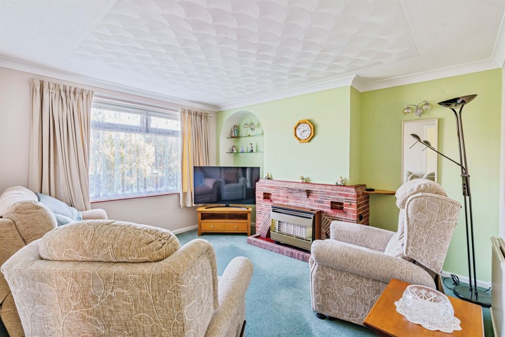 Property photo 2 of 17