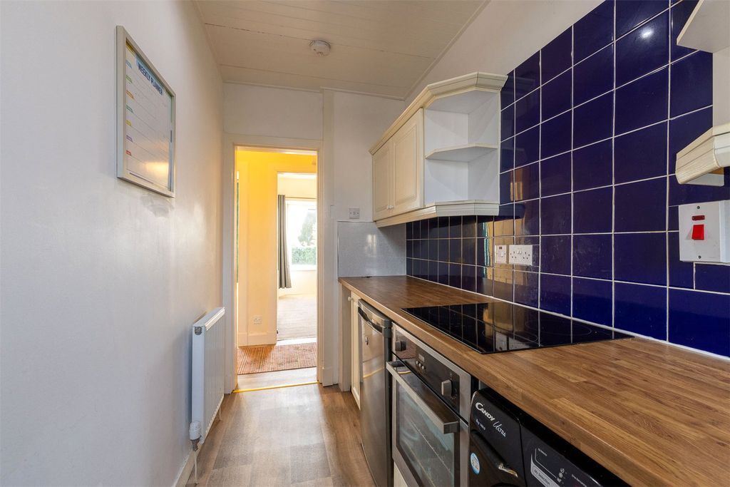 Property photo 3 of 22 Picture No. 03