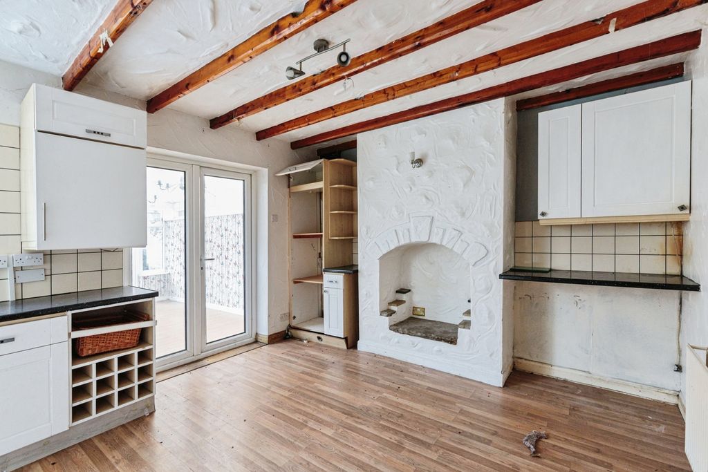 Property photo 3 of 14 Pbox-Img.Jpg