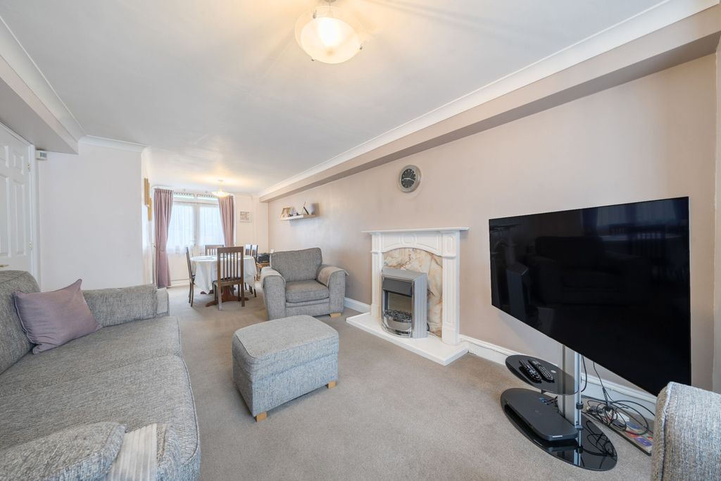 Property photo 3 of 20 1295839-8-682d91c...