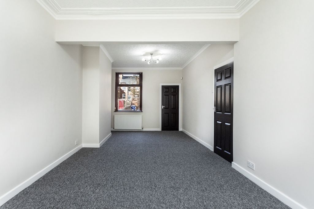 Property photo 3 of 31