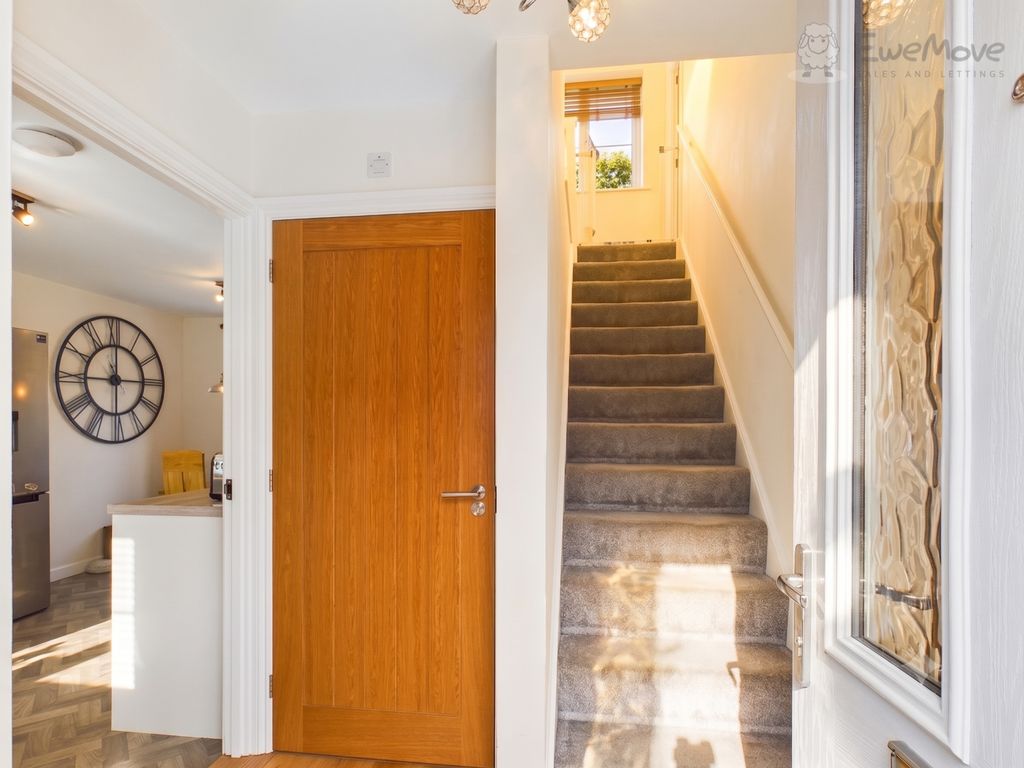 Property photo 2 of 16 Ewemove South Molton - 28 Oaktree Road