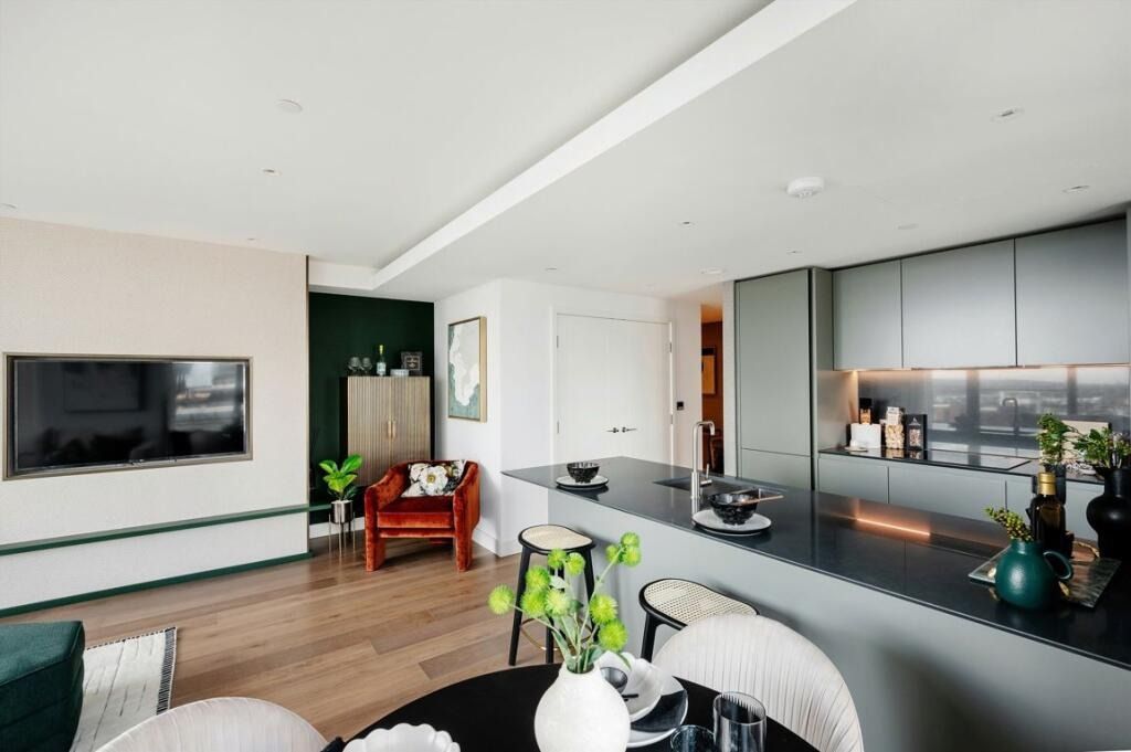 Property photo 2 of 8 4672251
