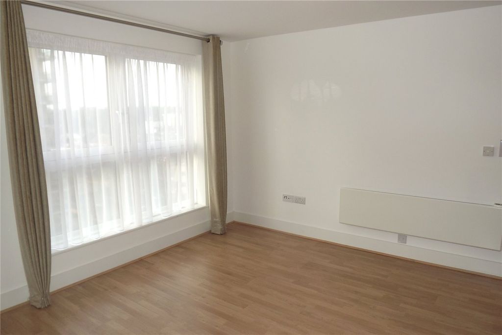 Property photo 2 of 8 Picture No. 05
