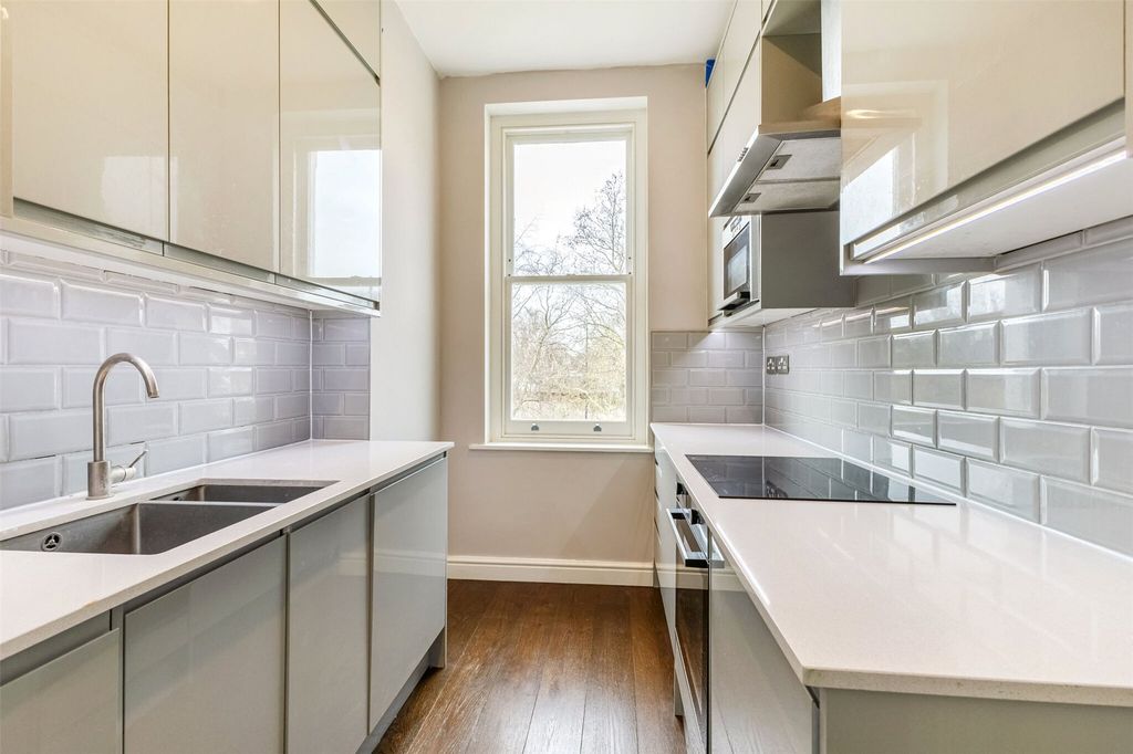 Property photo 2 of 24 Picture No. 25