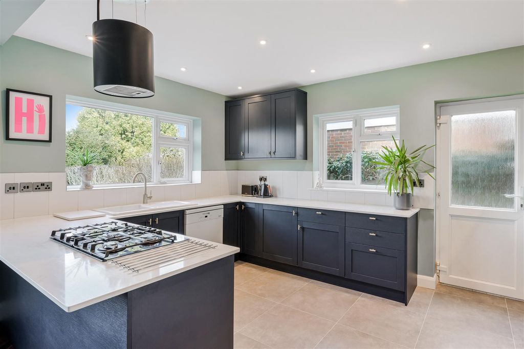 Property photo 2 of 26 White Beam Way, 22 (11).Jpg