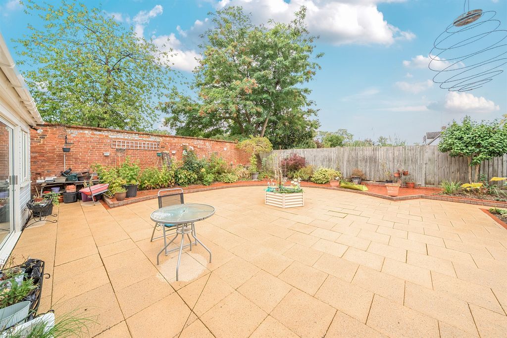 Property photo 2 of 14