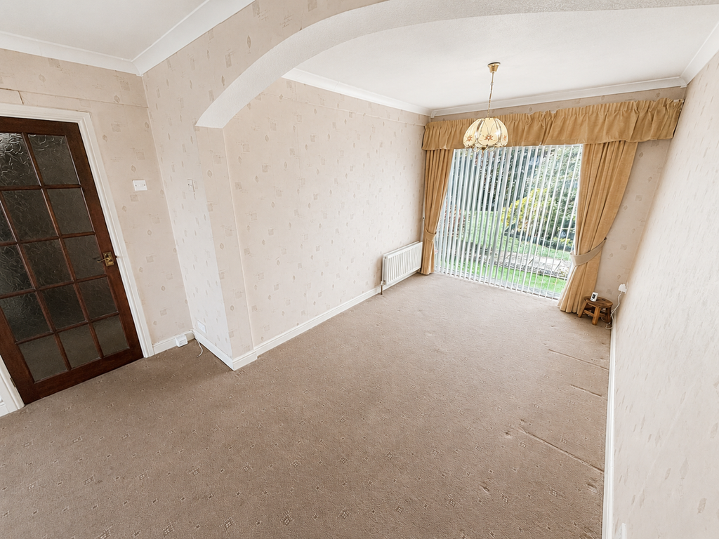Property photo 2 of 13 2D87E935-2504-45D5-B65F-87Fad07A56CC