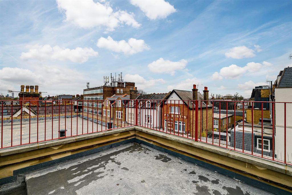 Property photo 3 of 11 Chiswick High Road 182 Tff-12.Jpg