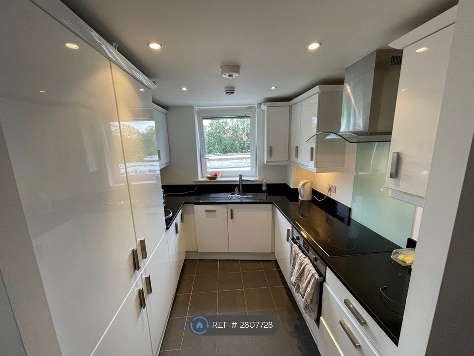 Property photo 2 of 13 Kitchen