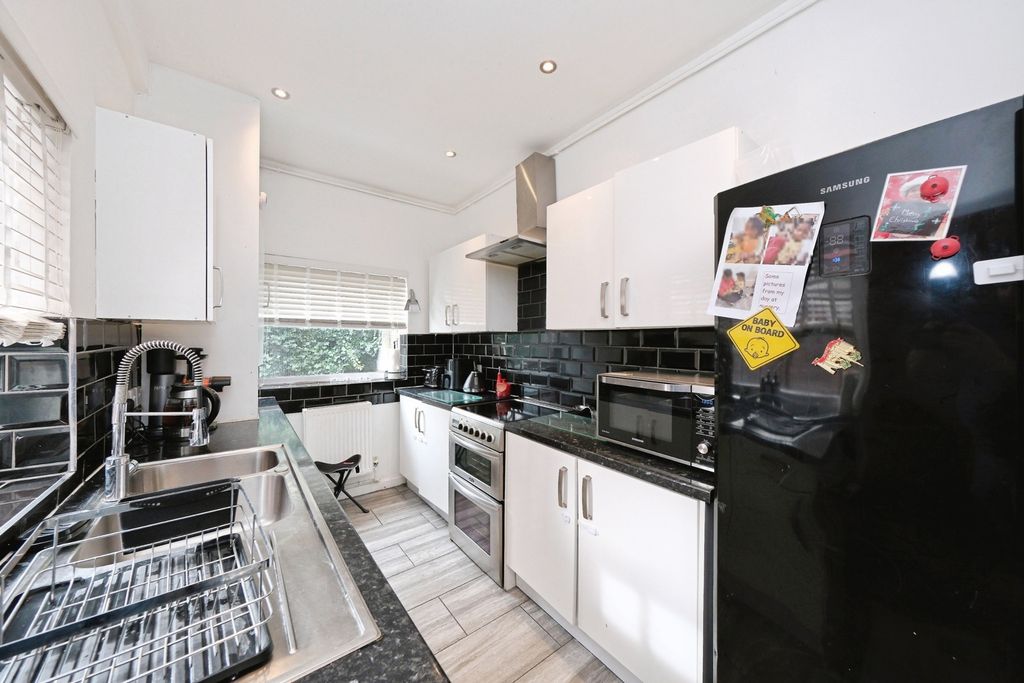 Property photo 3 of 12 Pbox-Img.Jpg