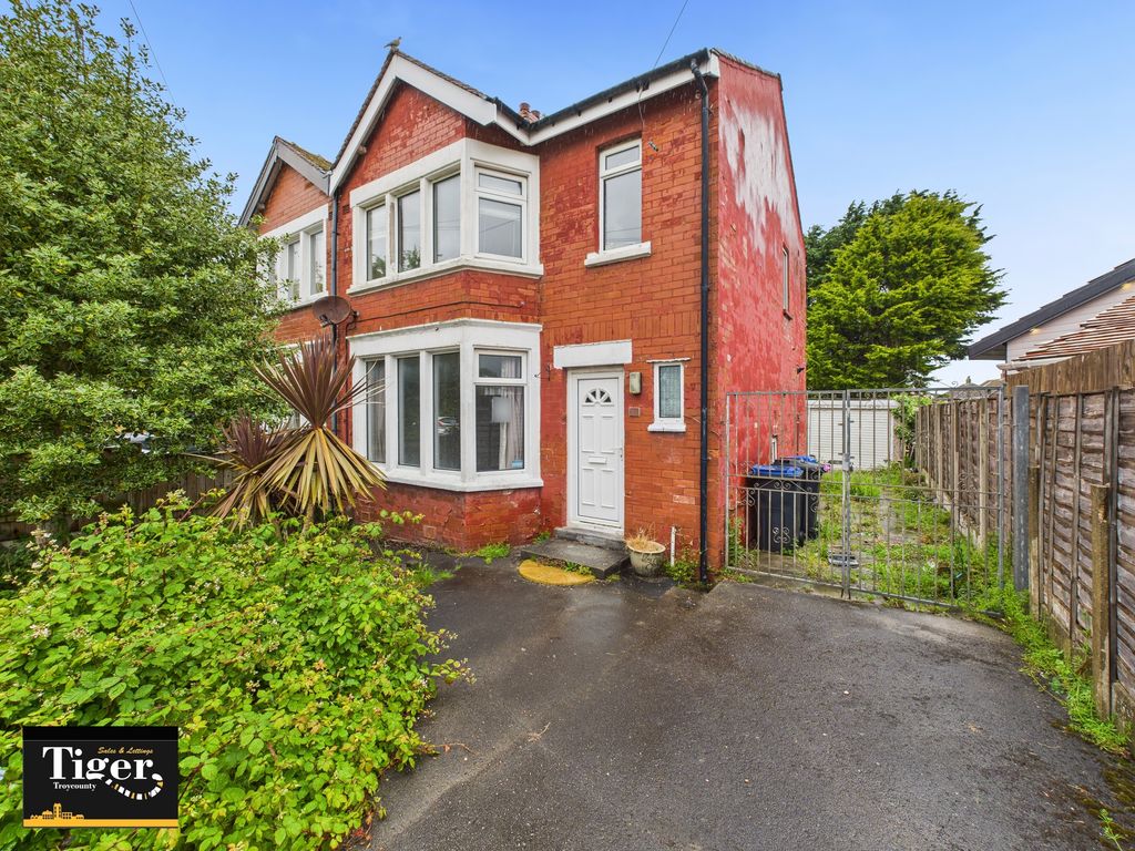 Property photo 1 of 18 Cam03440G0-Pr0334-Still018