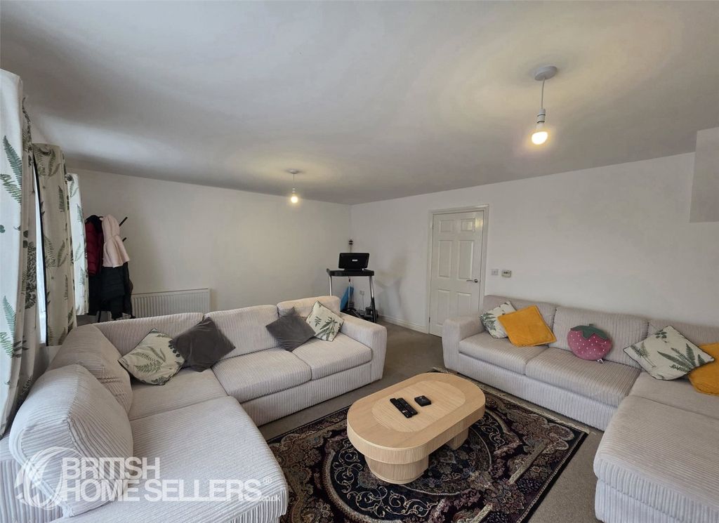 Property photo 3 of 16 Picture No. 11