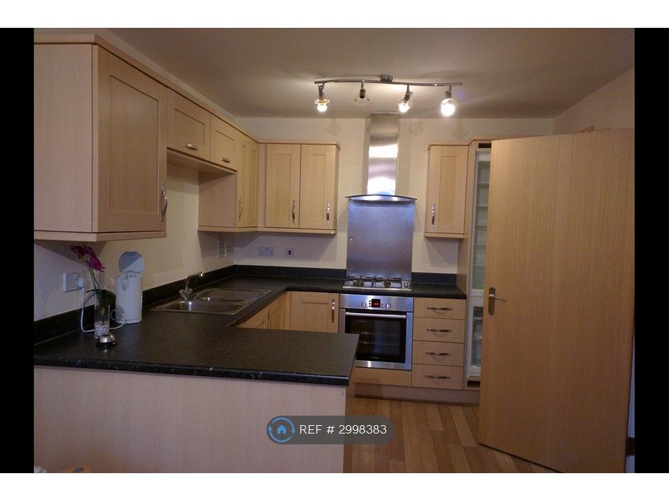 Property photo 3 of 15 Kitchen