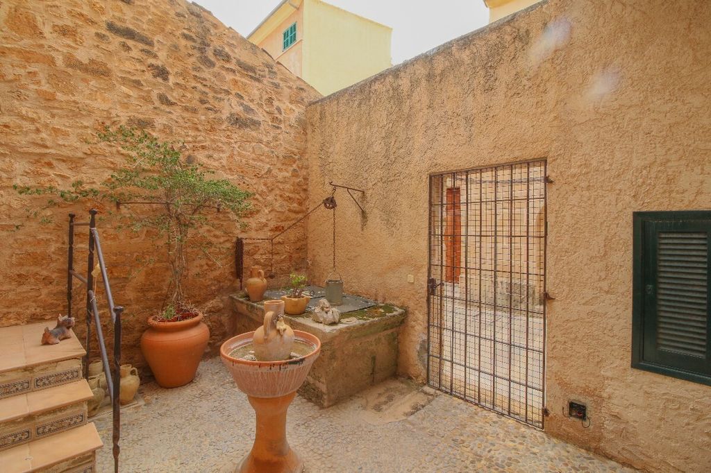 Property photo 2 of 10 C2128 (9)