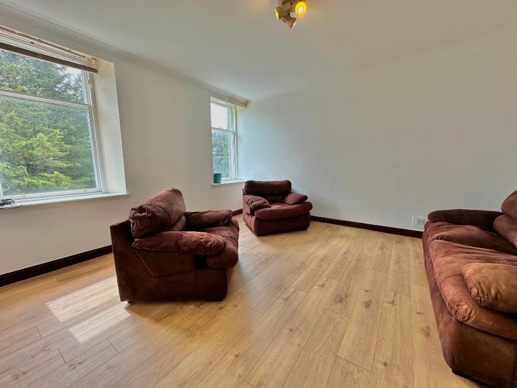 Property photo 2 of 9 Photo 2