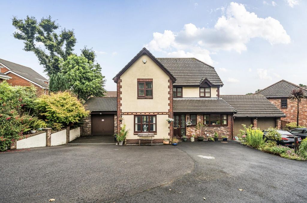 Property photo 1 of 28 1325264-24-68792c6E27c2E-Arw .Jpg