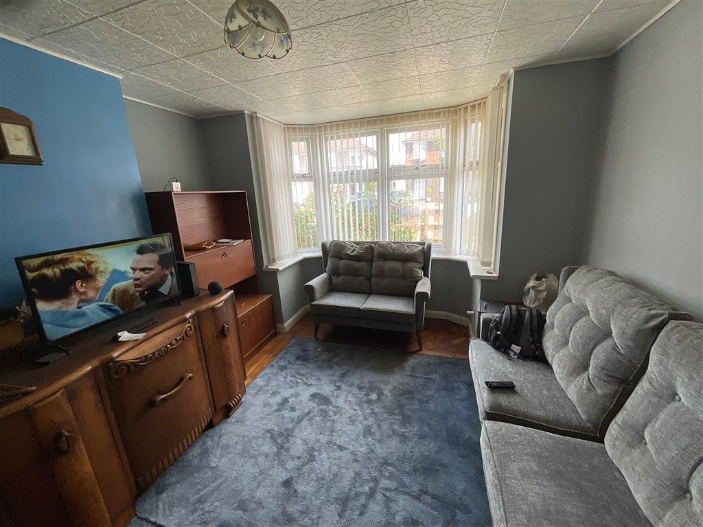 Property photo 2 of 7 Lounge