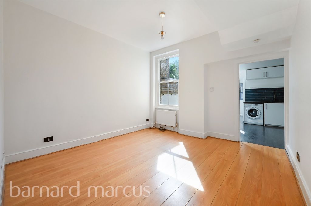 Property photo 2 of 8