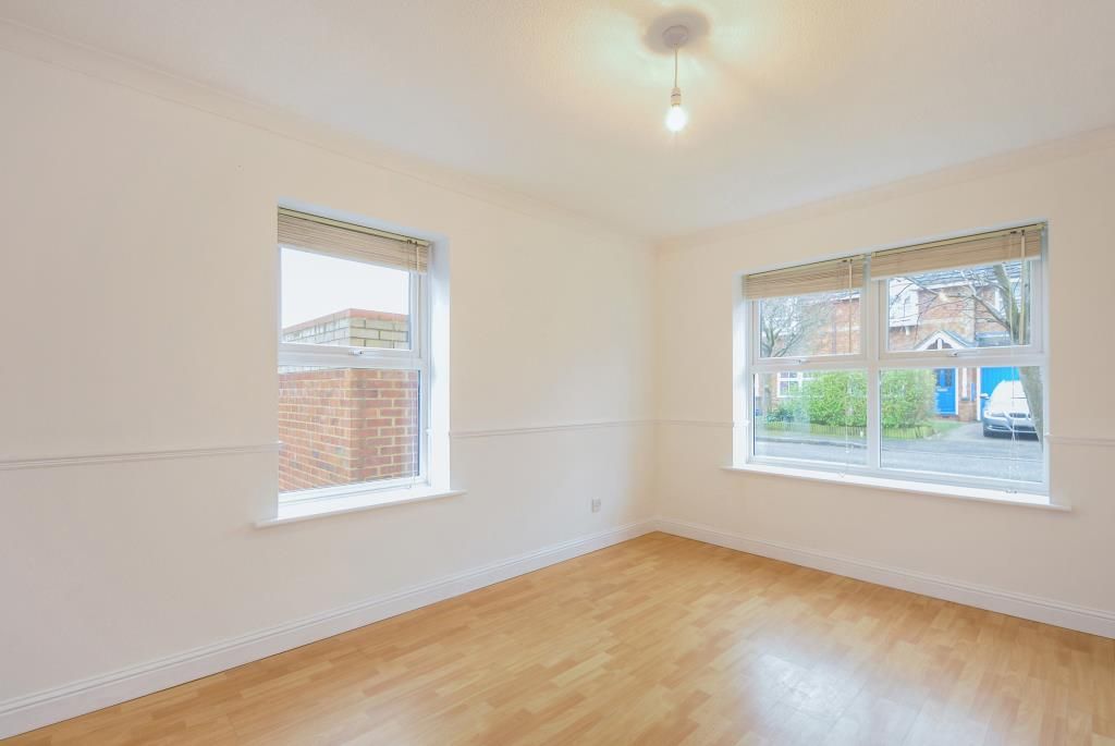 Property photo 3 of 10 Lounge