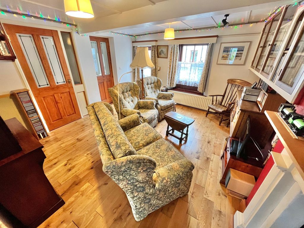 Property photo 2 of 24